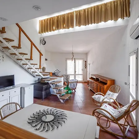 Casa Con Giardino Holiday home *